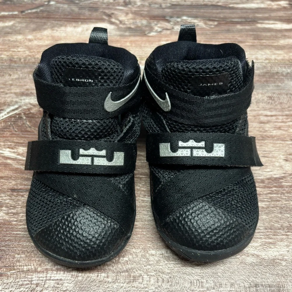 Nike LeBron James Soldier Baby Toddler Athletic Basketball Shoes Sneakers 6C